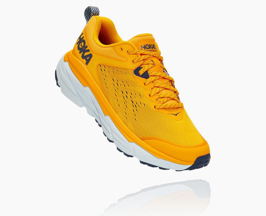 Tenis Hoka One One Trail Hombre Amarillos - Challenger Atr 6 - TYKB32019